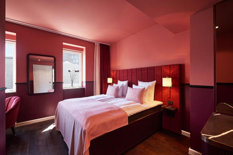 Wide Hotel image