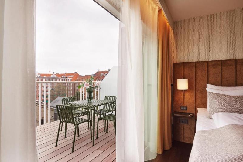 Wide Hotel image
