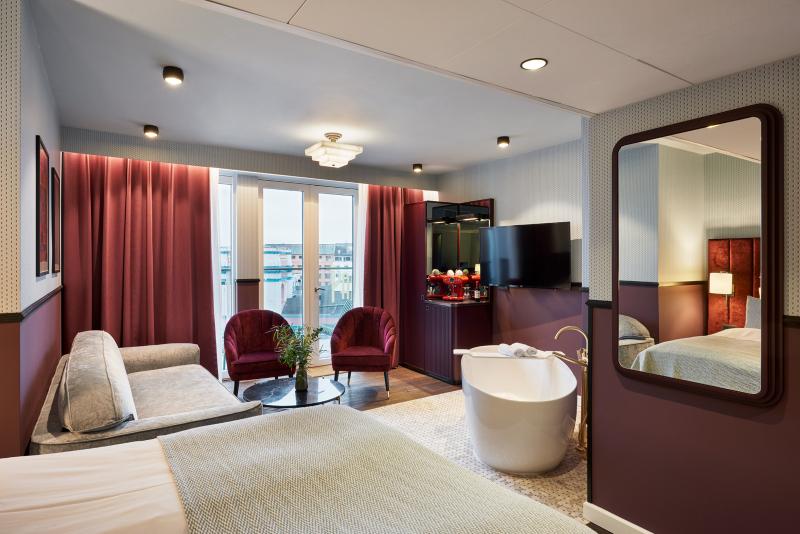 Wide Hotel image