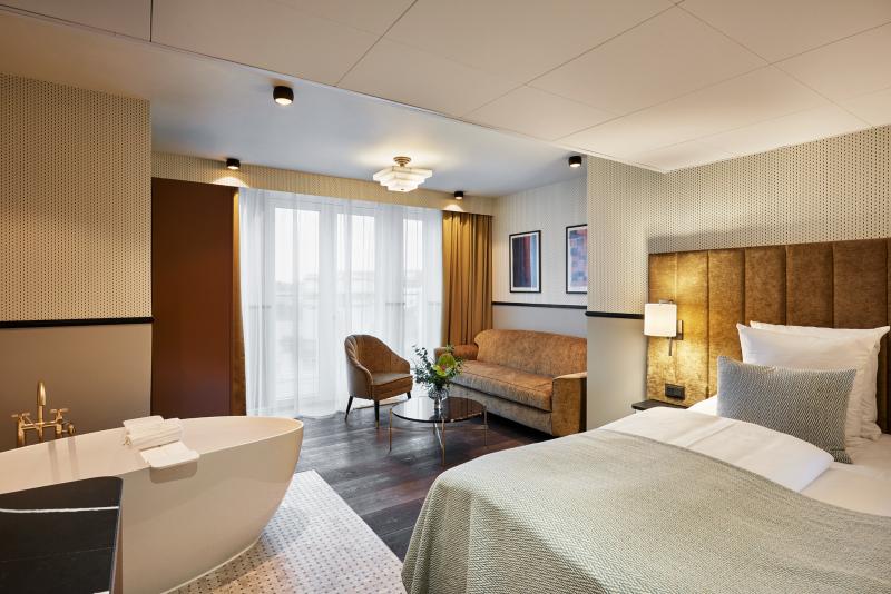 Wide Hotel image