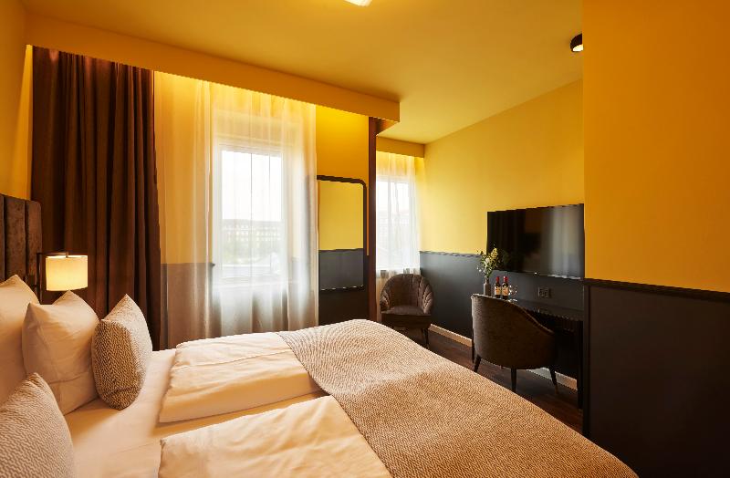 Wide Hotel image