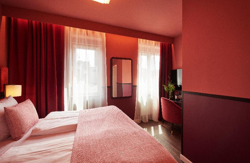 Wide Hotel image