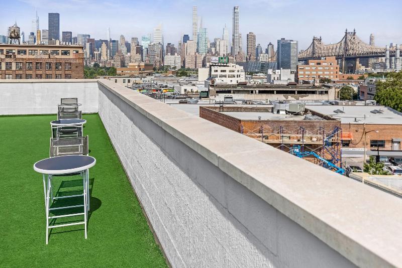 Lic Hotel image