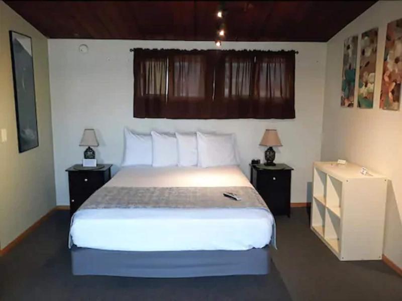 The Pioneer Motel image