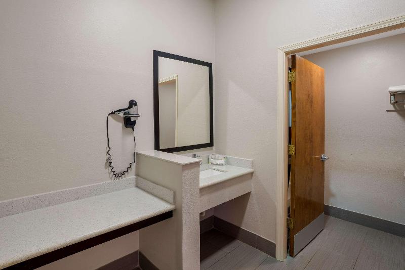 Rodeway Inn image