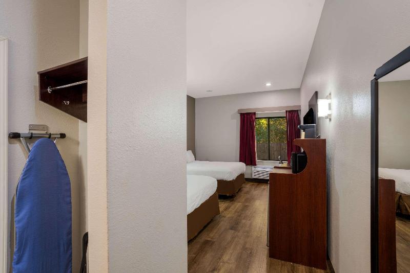 Rodeway Inn image