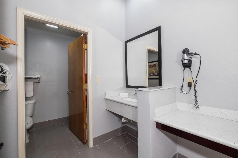 Rodeway Inn image