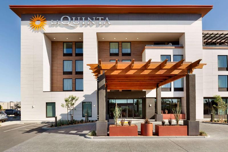 La Quinta Inn Suites by Wyndham Santa Rosa Sonoma