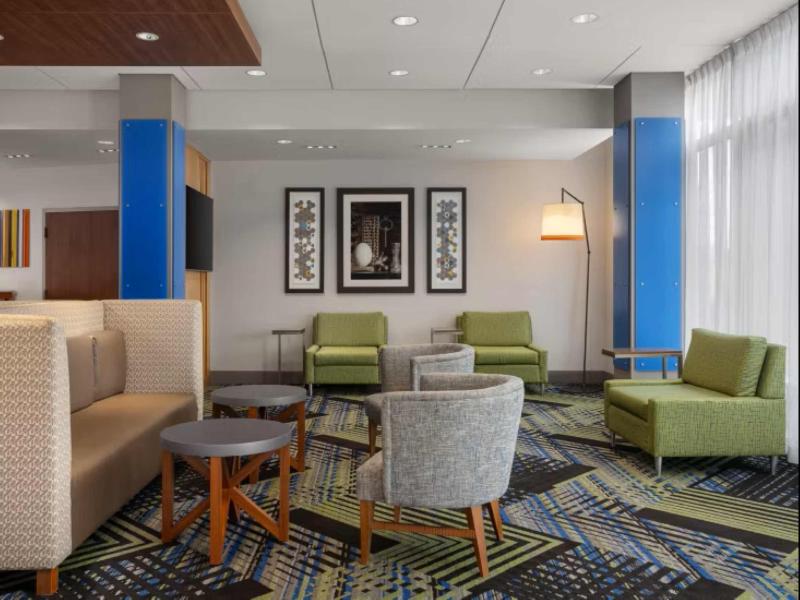 Holiday Inn Express & Suites Aurora image