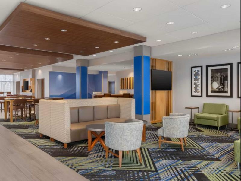 Holiday Inn Express & Suites Aurora image