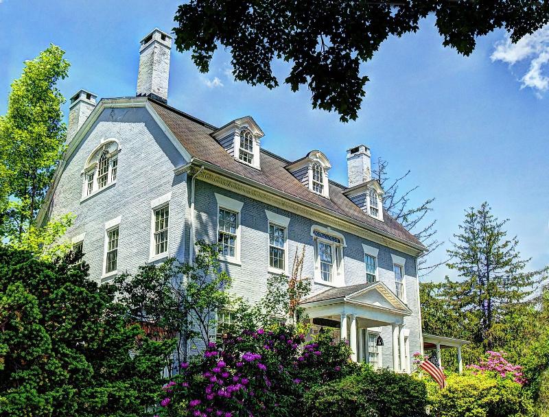 Simsbury 1820 House image