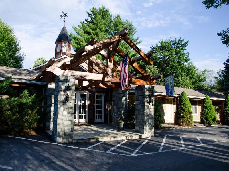 The Village Inn, Blowing Rock