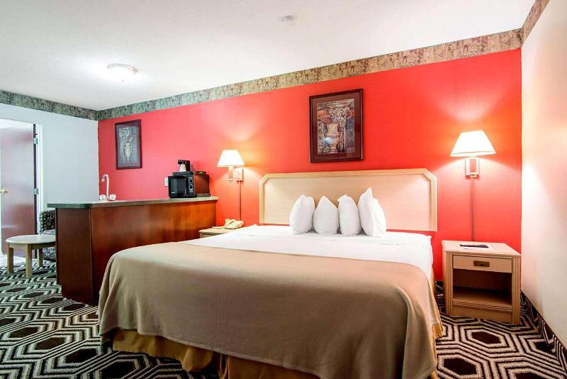 Days Inn By Wyndham Kentland image