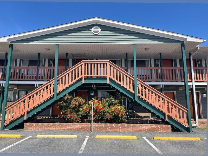 Atlantic Shores Inn And Suites