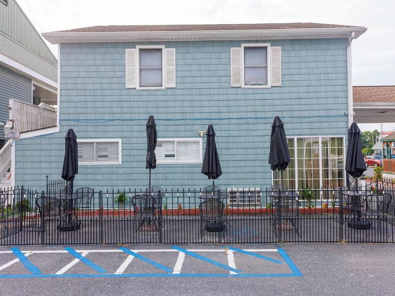 Atlantic Shores Inn And Suites