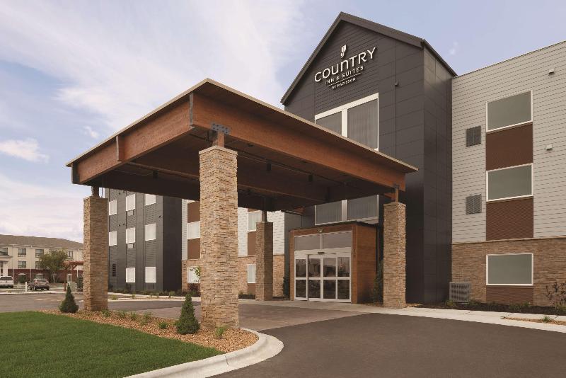 Country Inn & Suites By Radisson, Ft. Atkinson, Wi image