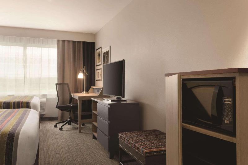 Country Inn & Suites By Radisson, Ft. Atkinson, Wi image