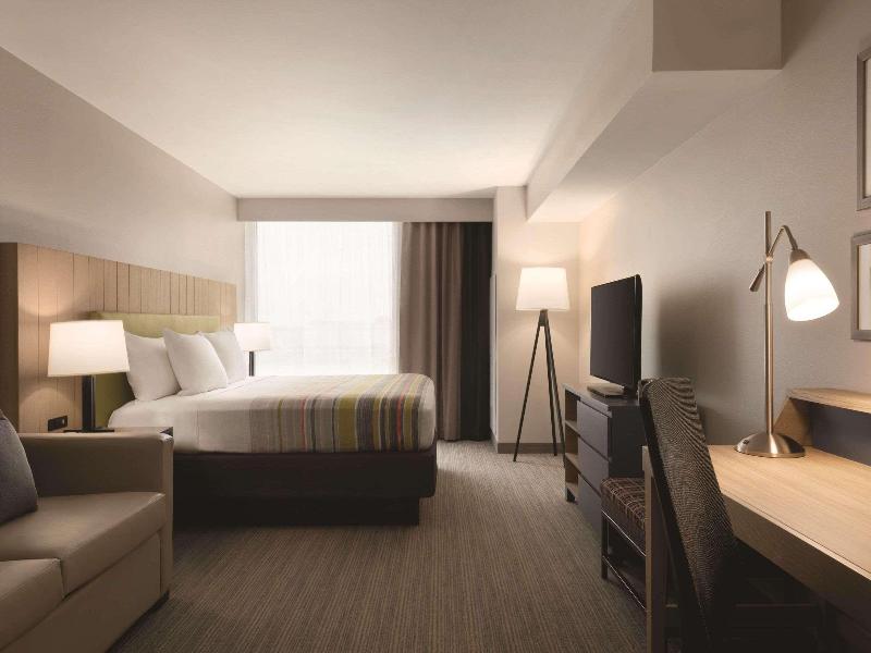 Country Inn & Suites By Radisson, Ft. Atkinson, Wi image