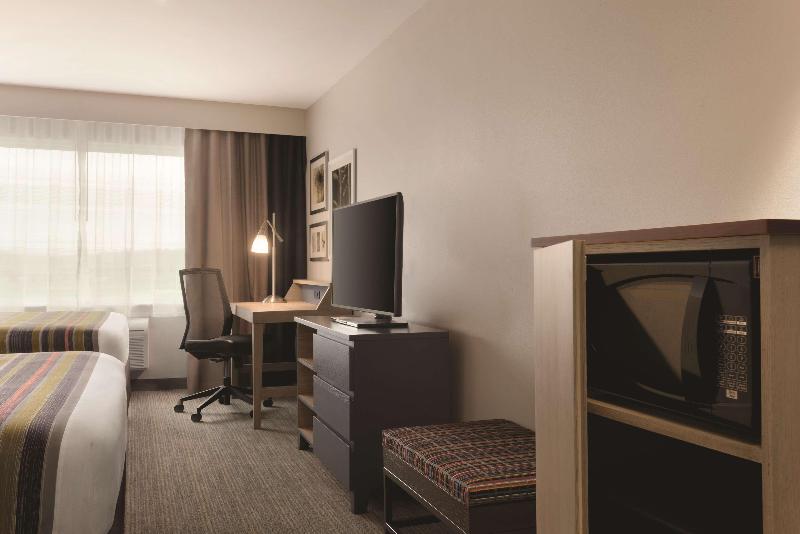 Country Inn & Suites By Radisson, Ft. Atkinson, Wi image