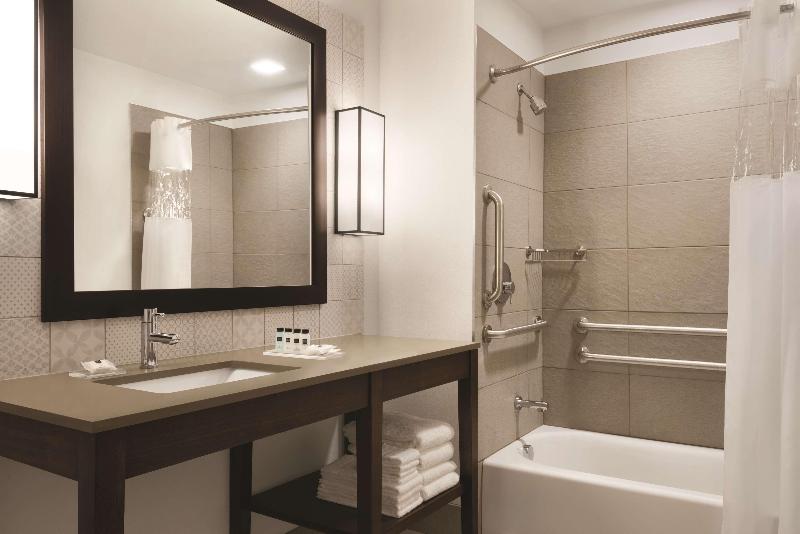 Country Inn & Suites By Radisson, Ft. Atkinson, Wi image