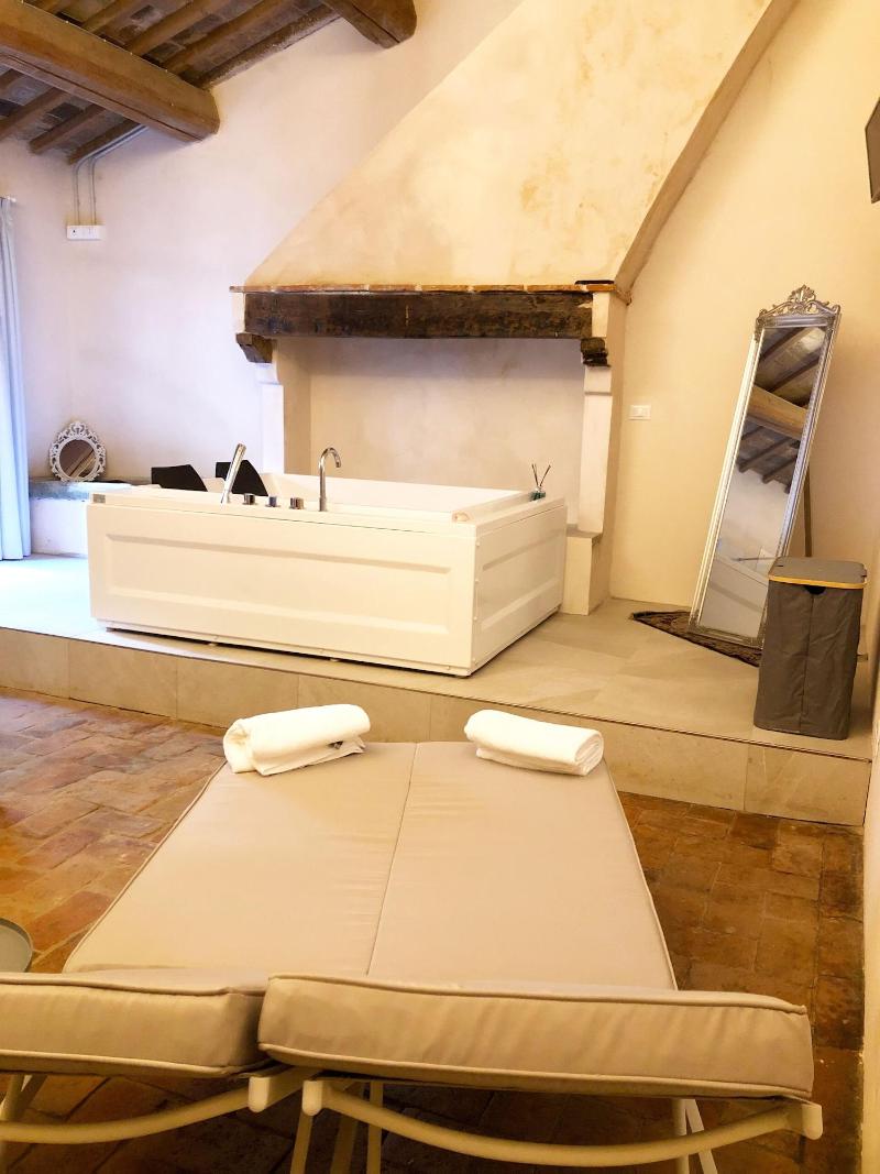 Allegra Toscana image