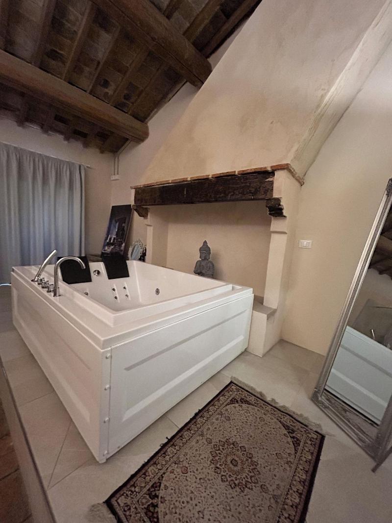 Allegra Toscana image