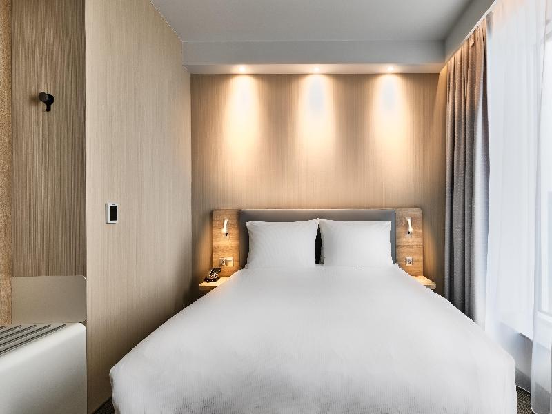 Holiday Inn Express Warsaw - The HUB image