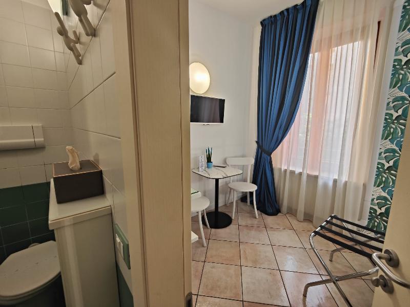 Giardino Giusti House & Court image