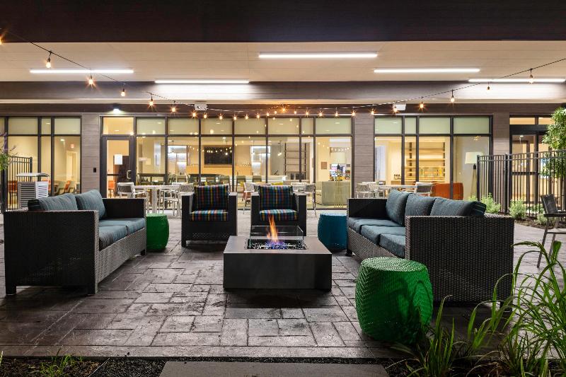Even Hotels Shenandoah The Woodlands image