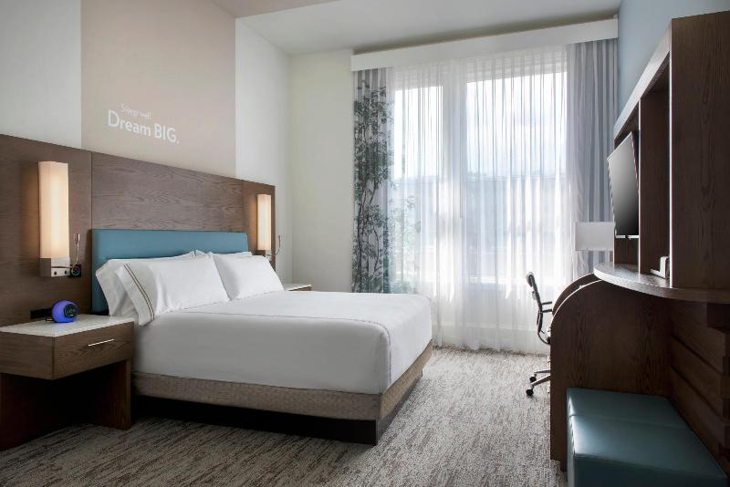 Even Hotels Shenandoah The Woodlands image
