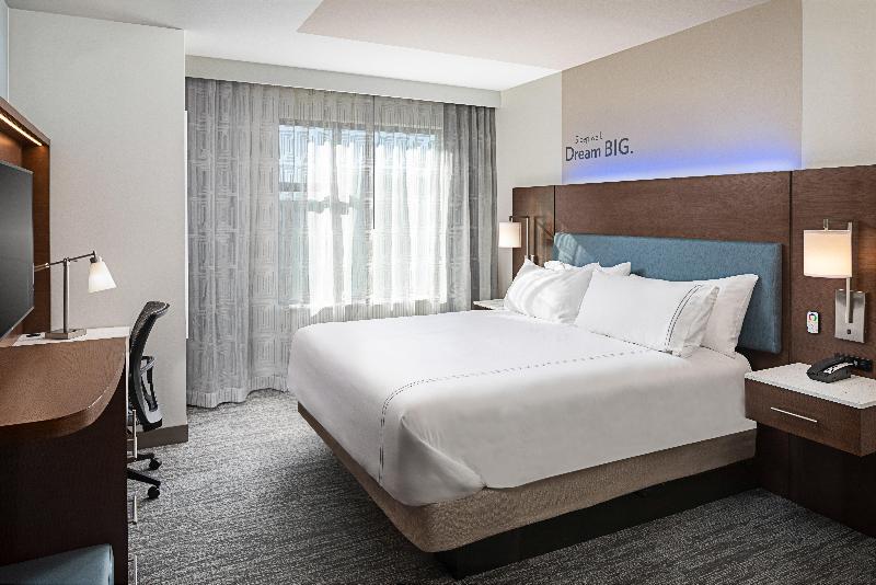 Even Hotels Shenandoah The Woodlands image
