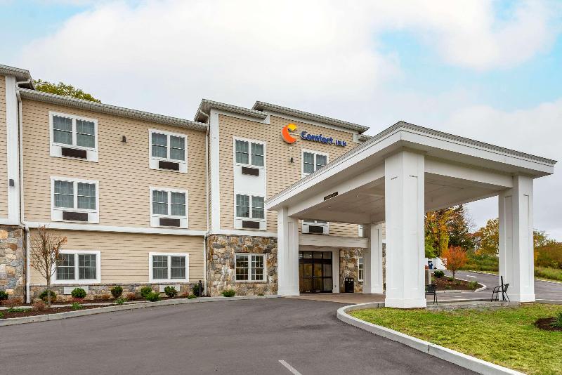 Comfort Inn Brewster image