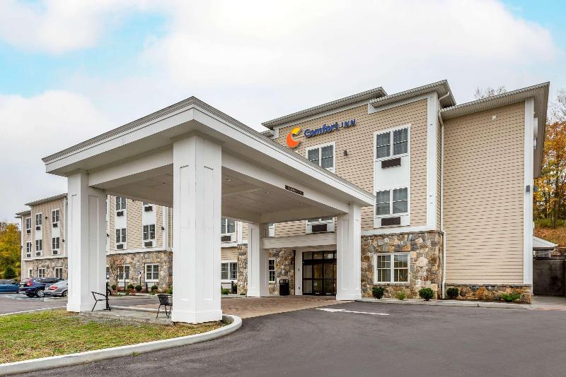 Comfort Inn Brewster image