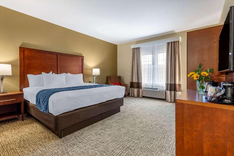 Comfort Inn Brewster image