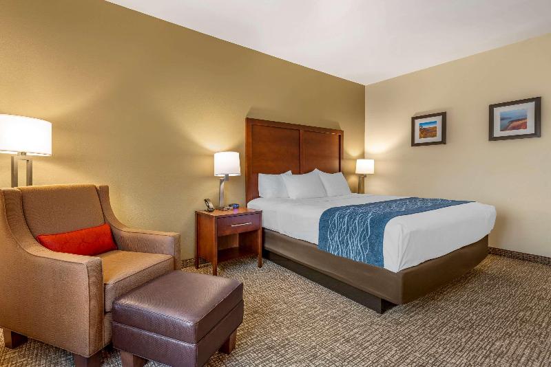 Comfort Inn Brewster image
