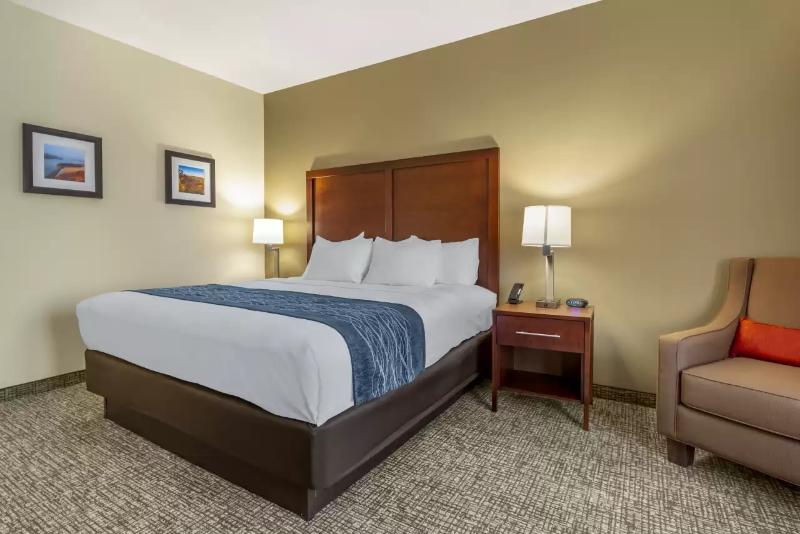 Comfort Inn Brewster image
