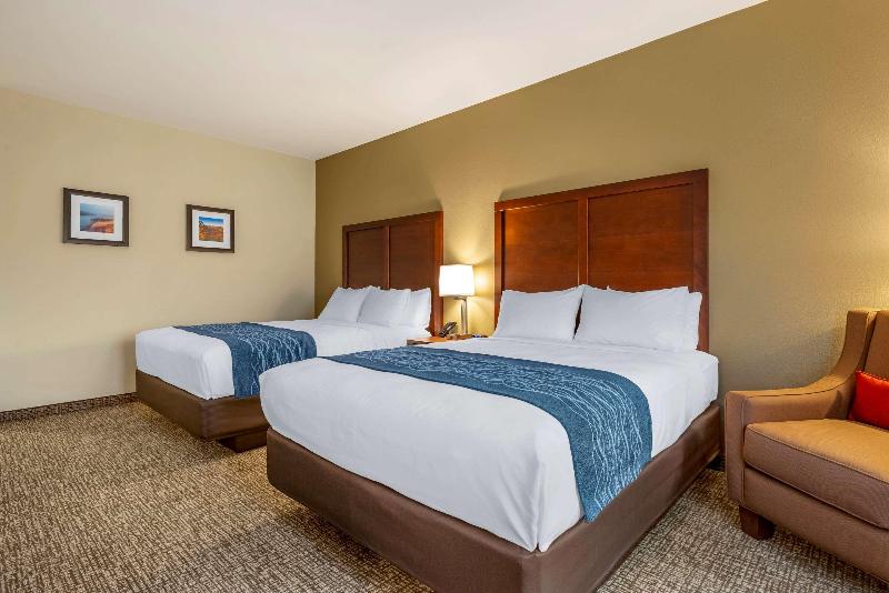 Comfort Inn Brewster image