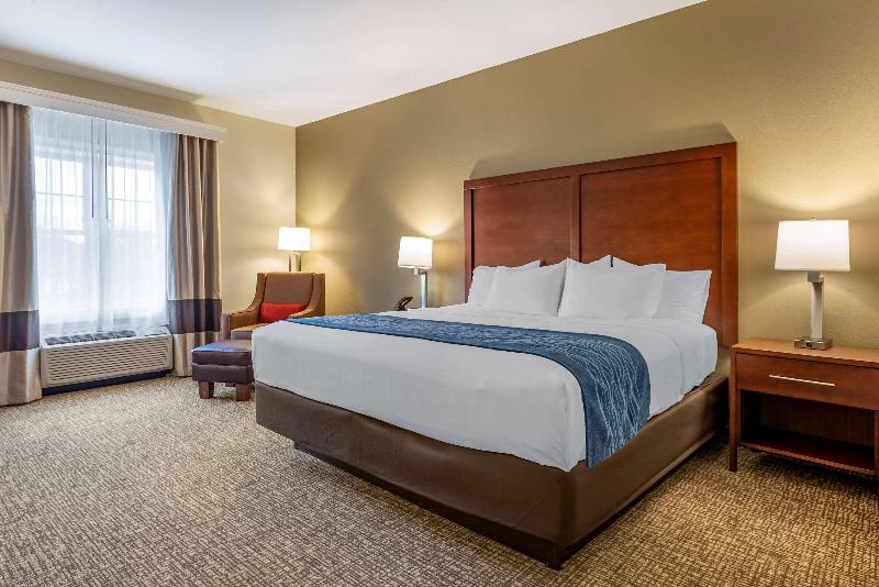 Comfort Inn Brewster image