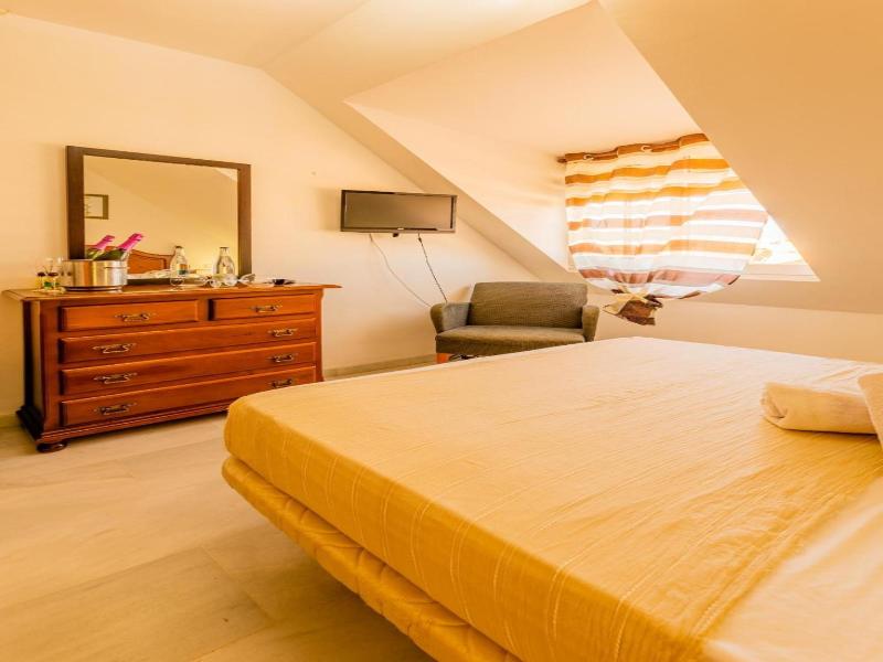 Hotel Cafe La Morena image