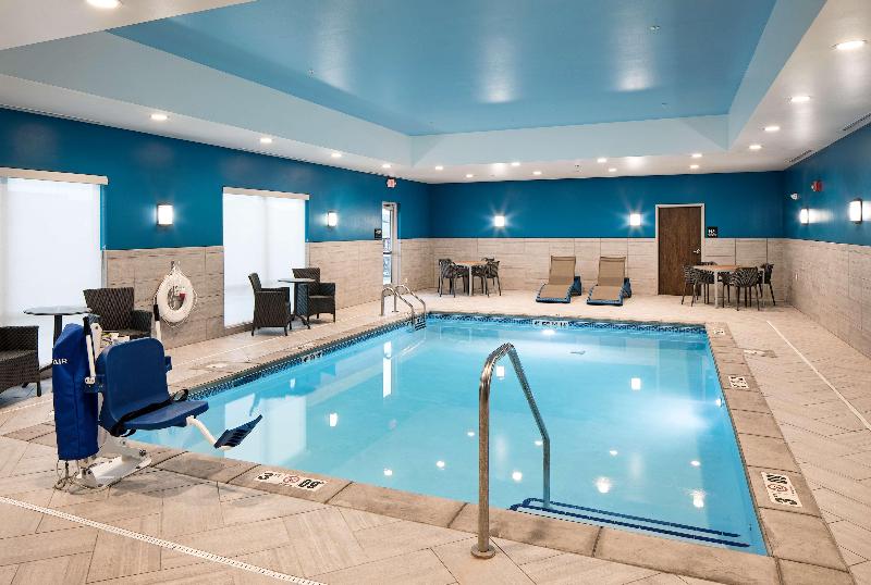 Hampton Inn By Hilton Hastings image