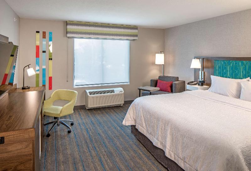 Hampton Inn By Hilton Hastings image