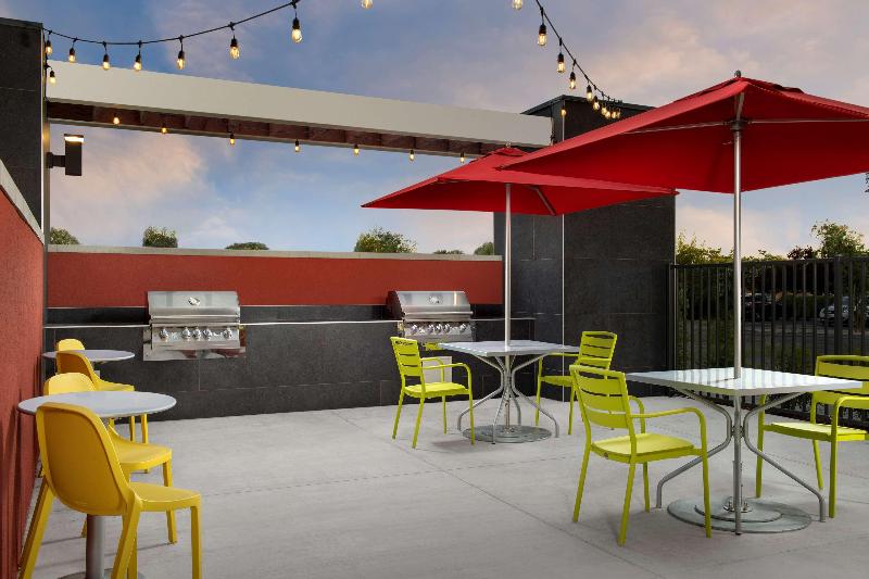 Home2 Suites by Hilton Clovis Fresno Airport image