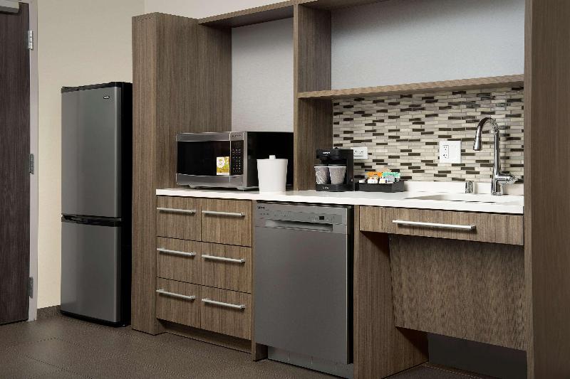 Home2 Suites by Hilton Clovis Fresno Airport image