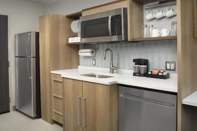 Home2 Suites by Hilton Clovis Fresno Airport image