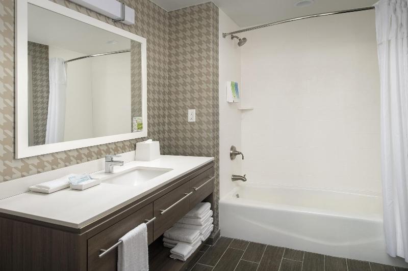 Home2 Suites by Hilton Clovis Fresno Airport image