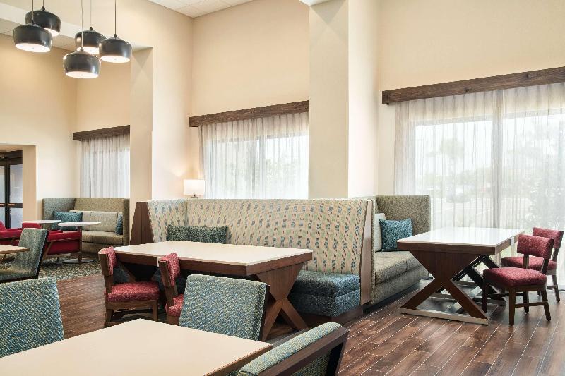 Hampton Inn Clewiston image