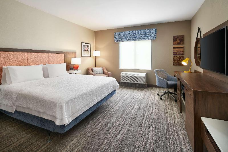 Hampton Inn Clewiston image