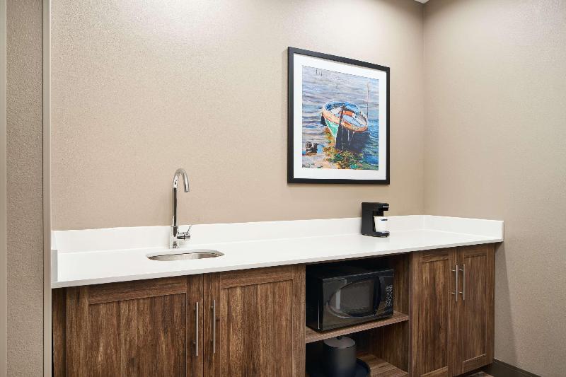 Hampton Inn Clewiston image 10
