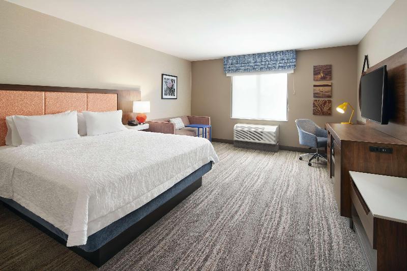 Hampton Inn Clewiston image