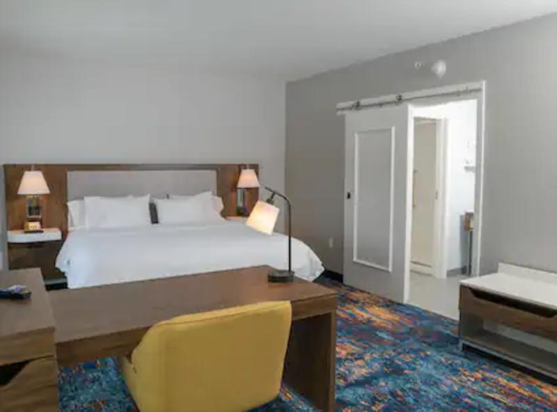 Hampton Inn & Suites Erie/Bayfront, PA
